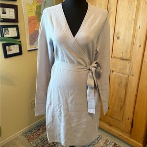 Diane Von Furstenberg Light Gray Wrap Dress
